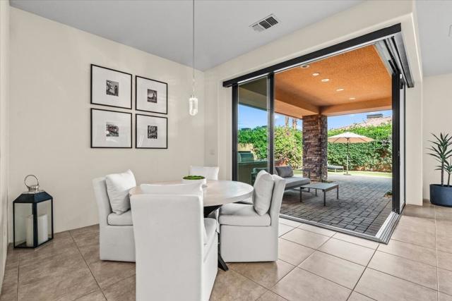 Image 16 of 43 For 50380 Via Serenidad