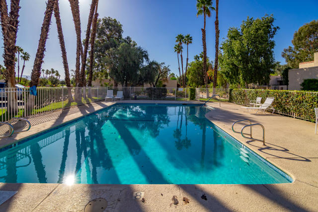 628 Hospitality Drive, Rancho Mirage CA: https://media.crmls.org/mediaz/43f804f3-3d7a-4d9e-8048-c6cdb6773c1a.jpg
