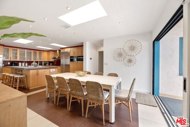 5916 Via Zurita, La Jolla CA: https://media.crmls.org/mediaz/43f8920e-f468-4fa9-ab38-aa0cd43fb7df.jpg