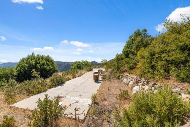 35005 Loma Chiquita Road, Los Gatos CA: https://media.crmls.org/mediaz/43f8d587-a0b7-403d-a254-8c042a23f941.jpg