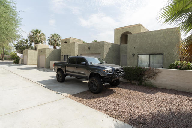 Image 19 of 24 For 73625 Fred Waring Drive
