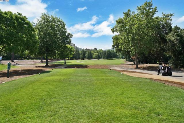 2841 Ptarmigan Dr, Walnut Creek CA: https://media.crmls.org/mediaz/43f965ae-36ae-47dc-a2e7-e3669c79035f.jpg