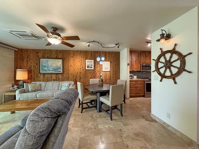 Detail Gallery Image 25 of 42 For 941 D Avenue, Coronado,  CA 92118 - 2 Beds | 1 Baths