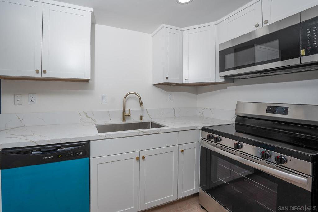 MLS #250044167SD image #11