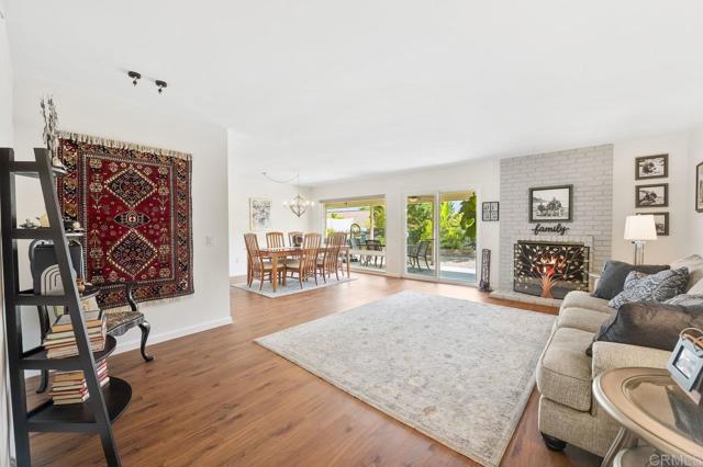 Detail Gallery Image 8 of 33 For 17503 Plaza Dolores, San Diego,  CA 92128 - 2 Beds | 2 Baths