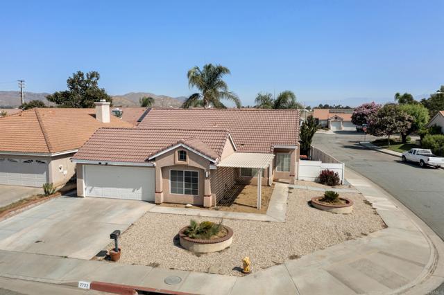 Detail Gallery Image 1 of 1 For 2732 Kingsbury Ave, Hemet,  CA 92545 - 3 Beds | 2 Baths