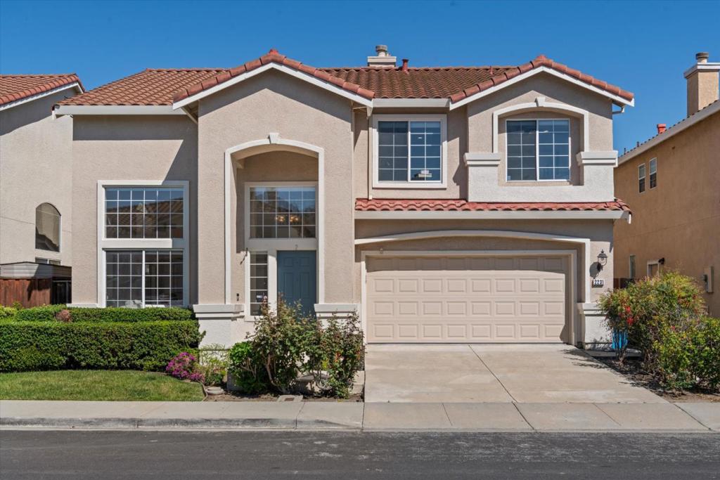 2231 Esperanca Avenue