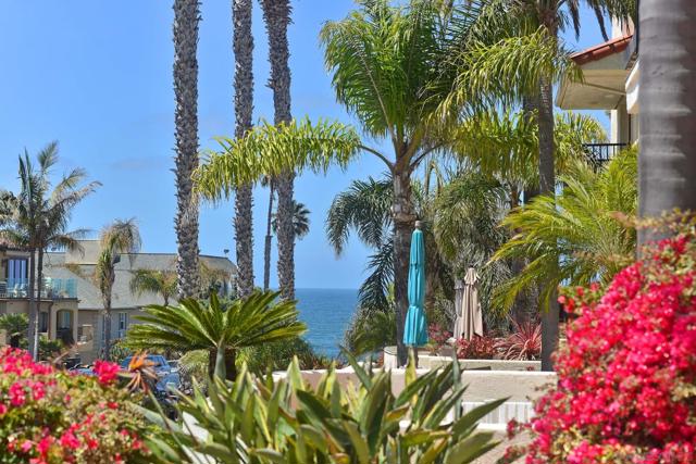 292 Bonair St, La Jolla CA: https://media.crmls.org/mediaz/43fc5201-a0b7-4c4b-bc25-798ca215f4b4.jpg