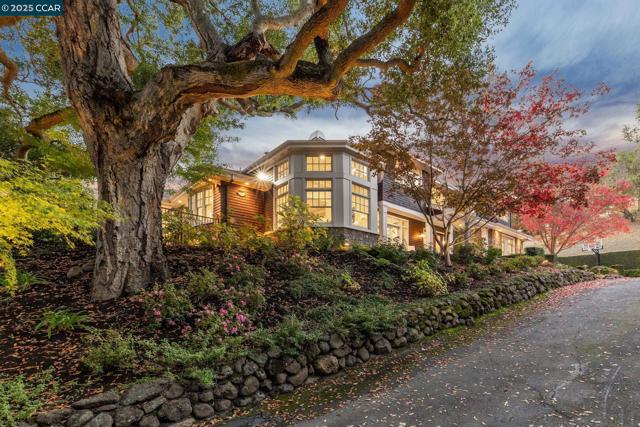 3656 Old Blackhawk Rd, Danville CA: https://media.crmls.org/mediaz/43fdd1b9-aea1-4af5-872a-fdbb8a4899a1.jpg