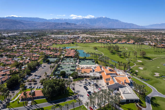 752 Vista Lago Drive N, Palm Desert, CA 92211