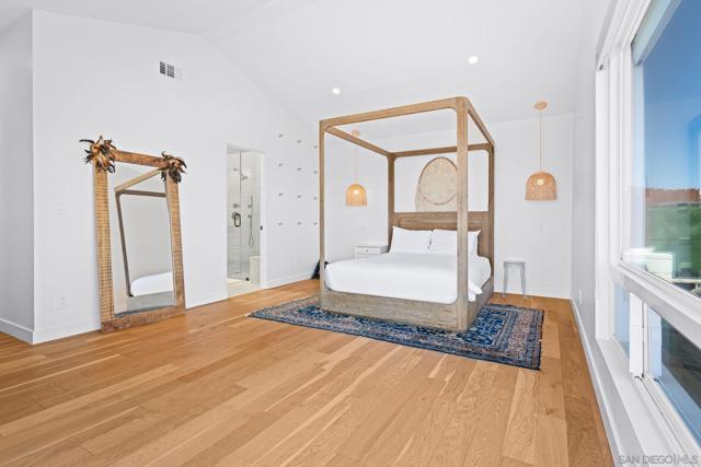 5745 Soledad Mountain Road, La Jolla CA: https://media.crmls.org/mediaz/43ff503b-7bce-4caa-a60d-adbcb85b3c93.jpg