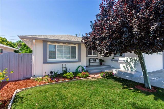 3562 Earl Drive, Santa Clara CA: https://media.crmls.org/mediaz/44001607-b7f8-4aac-8325-eda94d05c0c1.jpg