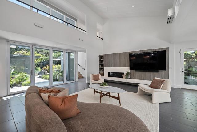 1101 Hamilton Avenue, Palo Alto CA: https://media.crmls.org/mediaz/44007a58-c62f-4a4d-99a3-8d78835092b0.jpg