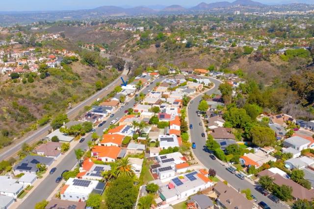 4576 44th Street, San Diego CA: https://media.crmls.org/mediaz/4400c69c-e064-4aa6-8720-1e0b74d6847d.jpg