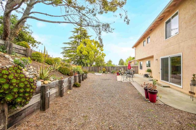 11868 Bloomington Way, Dublin CA: https://media.crmls.org/mediaz/4401eb8c-3529-47cb-a3b0-d35727a462f0.jpg