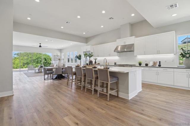 15123 Larchmont St, Poway CA: https://media.crmls.org/mediaz/44025c45-6ede-4e2f-9ad8-229379dd8a27.jpg