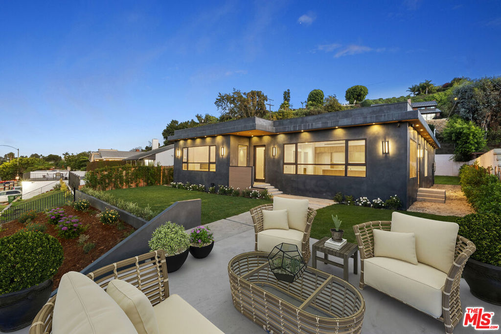 5280 Sanchez Drive