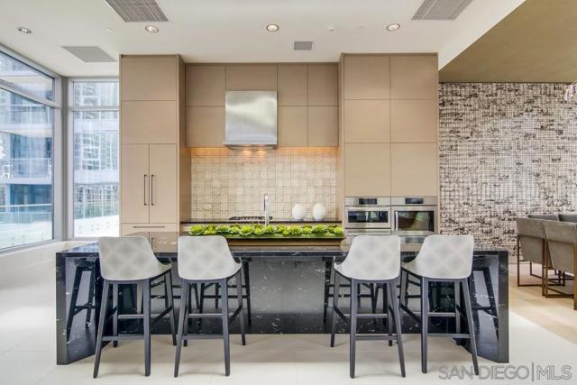1388 Kettner Blvd, San Diego CA: https://media.crmls.org/mediaz/44034ef2-530e-4591-a227-c539e9e0eef9.jpg