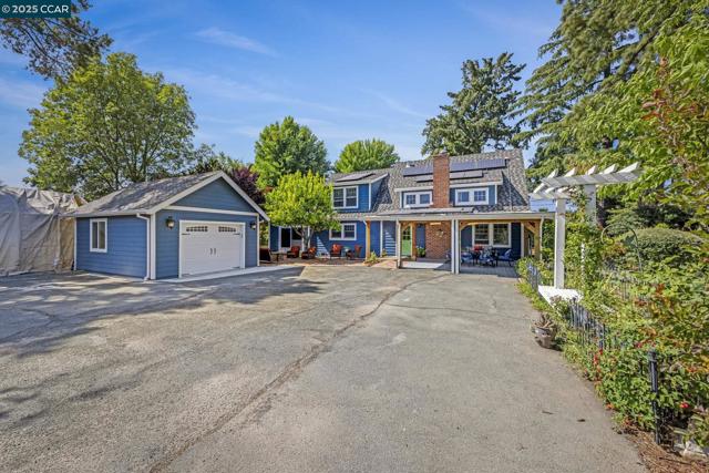 3505 Euclid Ave, Concord CA: https://media.crmls.org/mediaz/4403e172-7613-4d47-a53d-29c8ea54d4a4.jpg