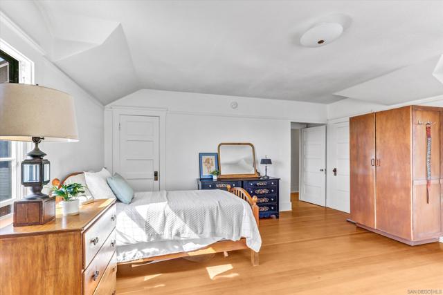 3660 28Th St, San Diego CA: https://media.crmls.org/mediaz/44045528-542f-463e-896b-02d258f73a3f.jpg
