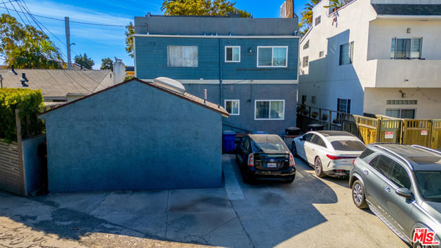 2428 Ocean Avenue photo 19