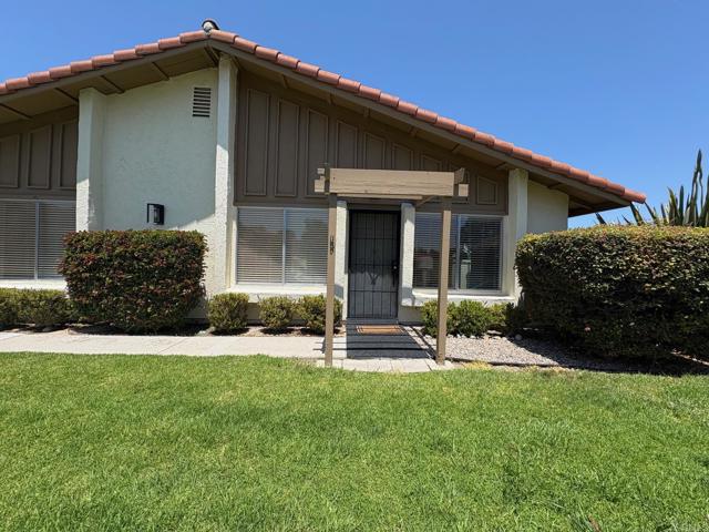 1758 Charleston, Encinitas CA: https://media.crmls.org/mediaz/44075964-6c37-44c1-a54d-e75a207bbdd0.jpg