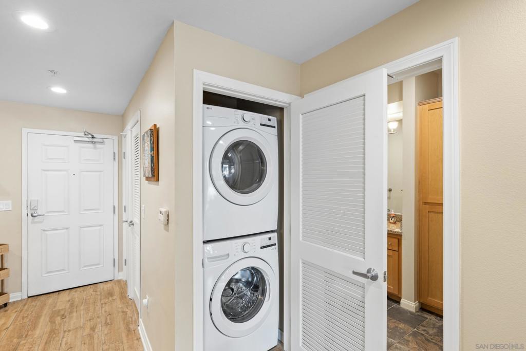 450 J St - photo 9