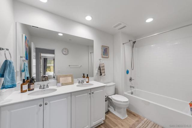 27983 Moosa Creek Way, Valley Center CA: https://media.crmls.org/mediaz/4407d550-483a-4cbf-9777-282f2fbd5ac7.jpg