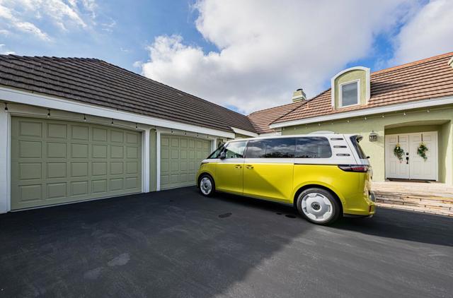 11394 Saddle Road, Monterey CA: https://media.crmls.org/mediaz/4408b2b7-9692-4a09-a403-7490c7213f28.jpg