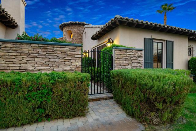 49481 Rock Rose Drive, Indio CA: https://media.crmls.org/mediaz/44091dfd-ea47-4bd3-ba81-8ecc7497c528.jpg