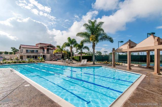 5438 Caminito Bayo, La Jolla CA: https://media.crmls.org/mediaz/44093e6c-1a53-406e-b12b-91f245e34583.jpg