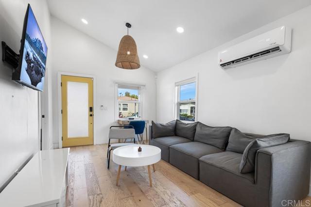 Image 6 of 22 For 4338 33rd Place