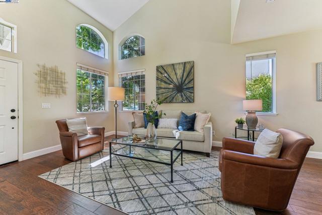 1159 Vintner Pl, Livermore CA: https://media.crmls.org/mediaz/440aa5f7-5d3f-4860-8cdb-d421979f09d1.jpg