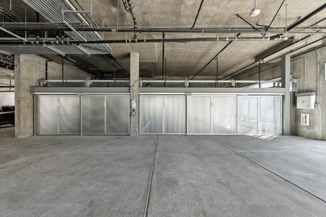 560 El Camino Real, San Carlos CA: https://media.crmls.org/mediaz/440ad6d6-ebad-4479-8b6a-4b5656a3bb77.jpg