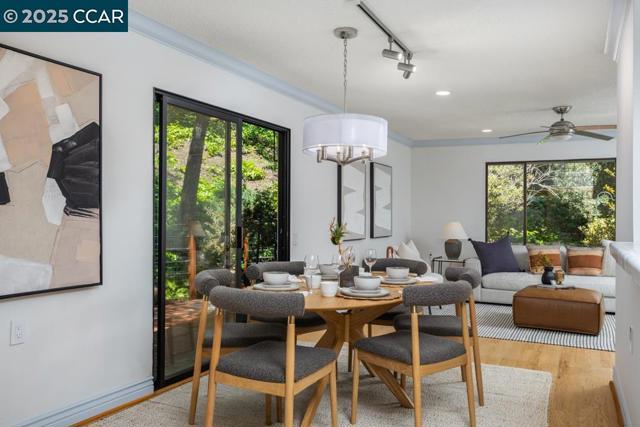 2432 Pine Knoll Dr, Walnut Creek CA: https://media.crmls.org/mediaz/440b653c-5371-439b-8331-933b45b1635b.jpg