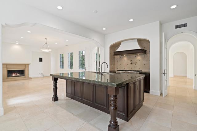 75065 Promontory Place, Indian Wells CA: https://media.crmls.org/mediaz/440b7c00-7dce-4c43-a3cf-a34cc780d994.jpg