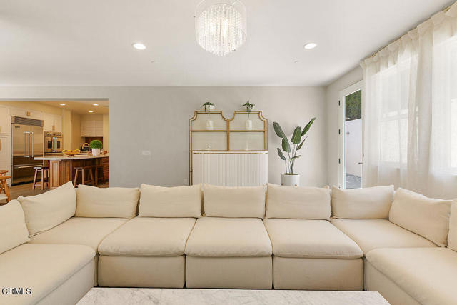 Detail Gallery Image 34 of 75 For 2417 E Hillcrest Dr, Thousand Oaks,  CA 91362 - 4 Beds | 3/1 Baths