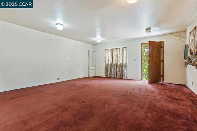 19 Via Floreado, Orinda CA: https://media.crmls.org/mediaz/440b95e0-cc1a-478b-88c6-5317227f50e0.jpg