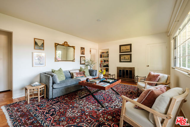 5273 Village, Los Angeles CA: https://media.crmls.org/mediaz/440bce2a-da8d-4a3f-b09c-30162dde5be0.jpg