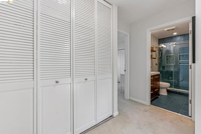 Image 23 of 51 For 5861 Bernhard Ave