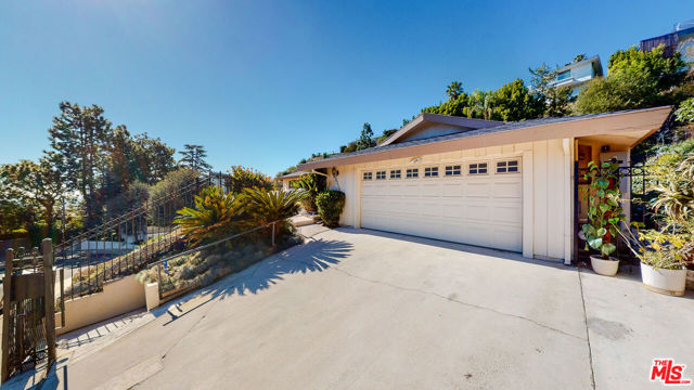 Image 2 for 9258 Swallow Dr, Los Angeles, CA 90069