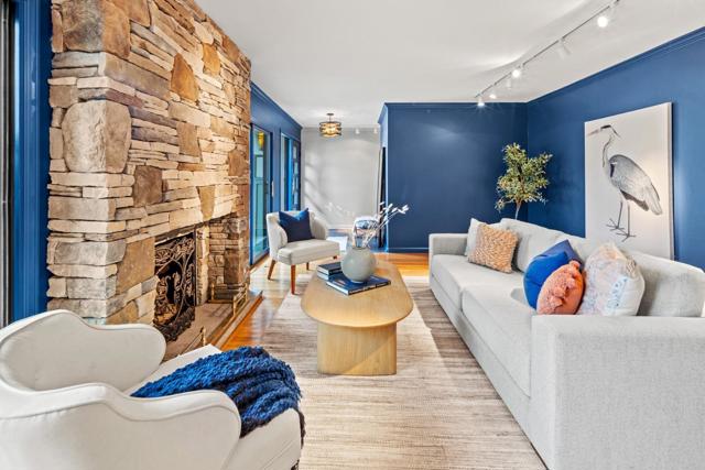 95 High Meadow Lane, Carmel CA: https://media.crmls.org/mediaz/440c34b8-01b1-4467-bb6e-1b05706960bb.jpg