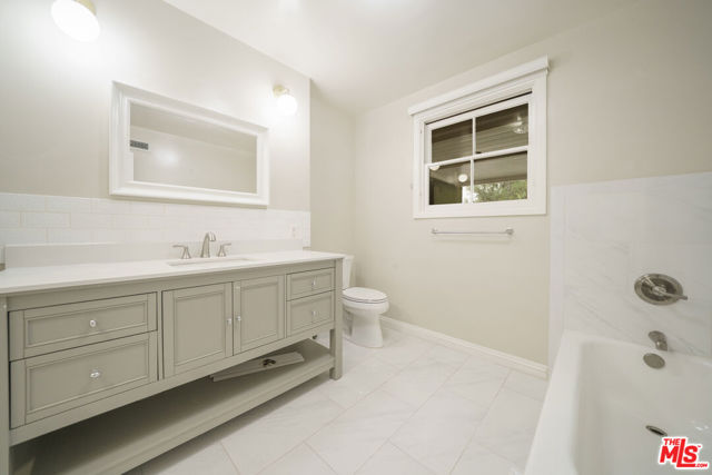 520 Winthrop Road, San Marino CA: https://media.crmls.org/mediaz/440c4b12-43bd-4ac8-8df5-8acf8a866a58.jpg