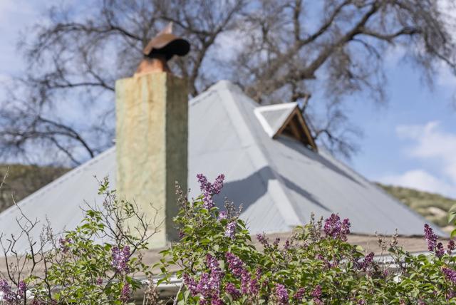 26742 San Felipe Rd, Warner Springs CA: https://media.crmls.org/mediaz/440c8b13-17d8-4b78-8470-3a15ad0624c3.jpg