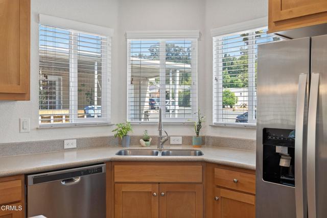 1075 Loma Drive, Ojai CA: https://media.crmls.org/mediaz/440ccb9f-c244-4fc8-aab3-380d1c0e57c0.jpg