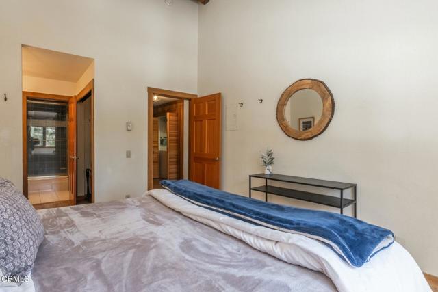 435 Lakeview Boulevard, Mammoth Lakes CA: https://media.crmls.org/mediaz/440e8a01-4b02-4501-b7f9-ed161a7b4d9e.jpg