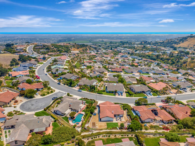 1136 Horizon Drive, Ventura CA: https://media.crmls.org/mediaz/440eb2be-85b3-4ddc-82b8-e53345b611ee.jpg