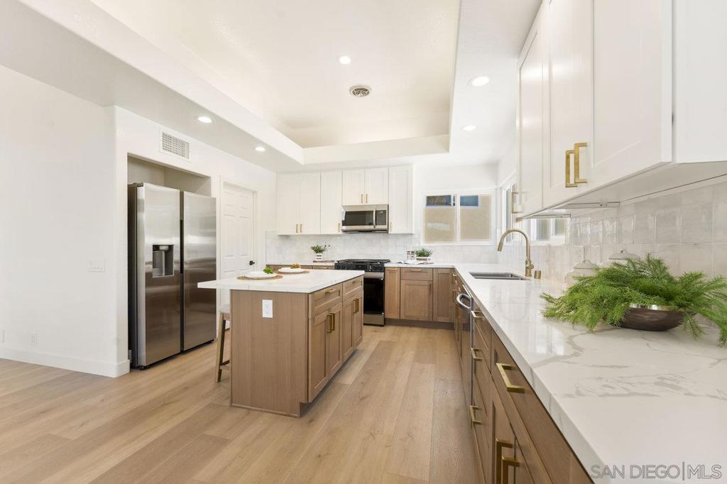 MLS #250031775SD img 14