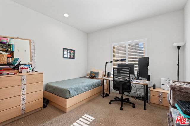 1619 Artesia Boulevard, Manhattan Beach CA: https://media.crmls.org/mediaz/440f9421-a58a-404d-a339-4dc3bc81c759.jpg