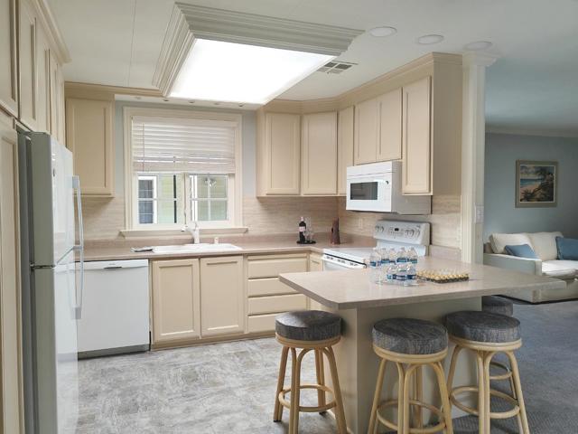 690 Persian Drive, Sunnyvale CA: https://media.crmls.org/mediaz/440fa3b1-17da-47d7-b555-77c91d7a62fb.jpg